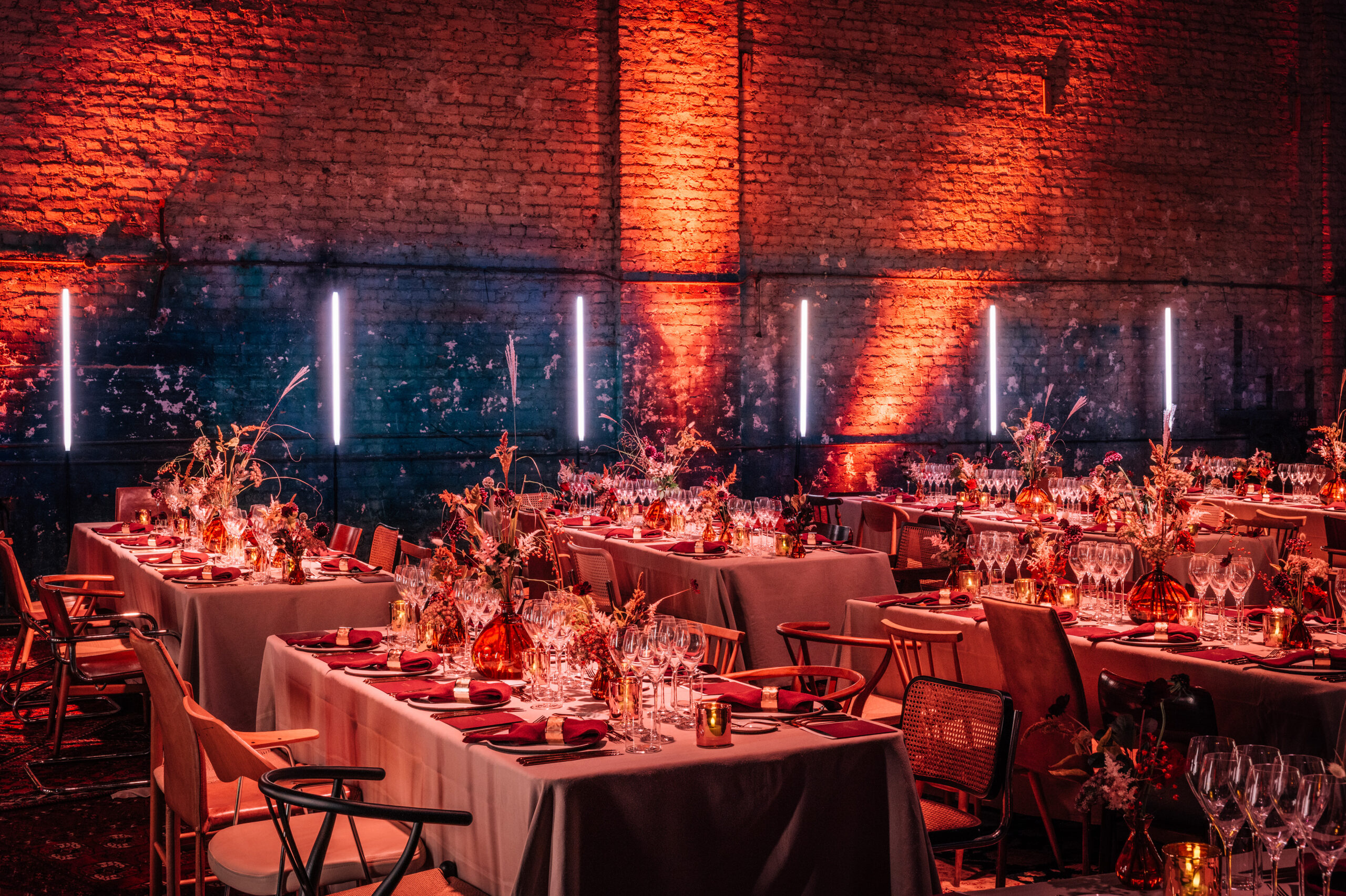 Dinner tableware cultery set up Krug x Ryuichi Sakamoto, scenography by Golden Mama, luxury event agency 